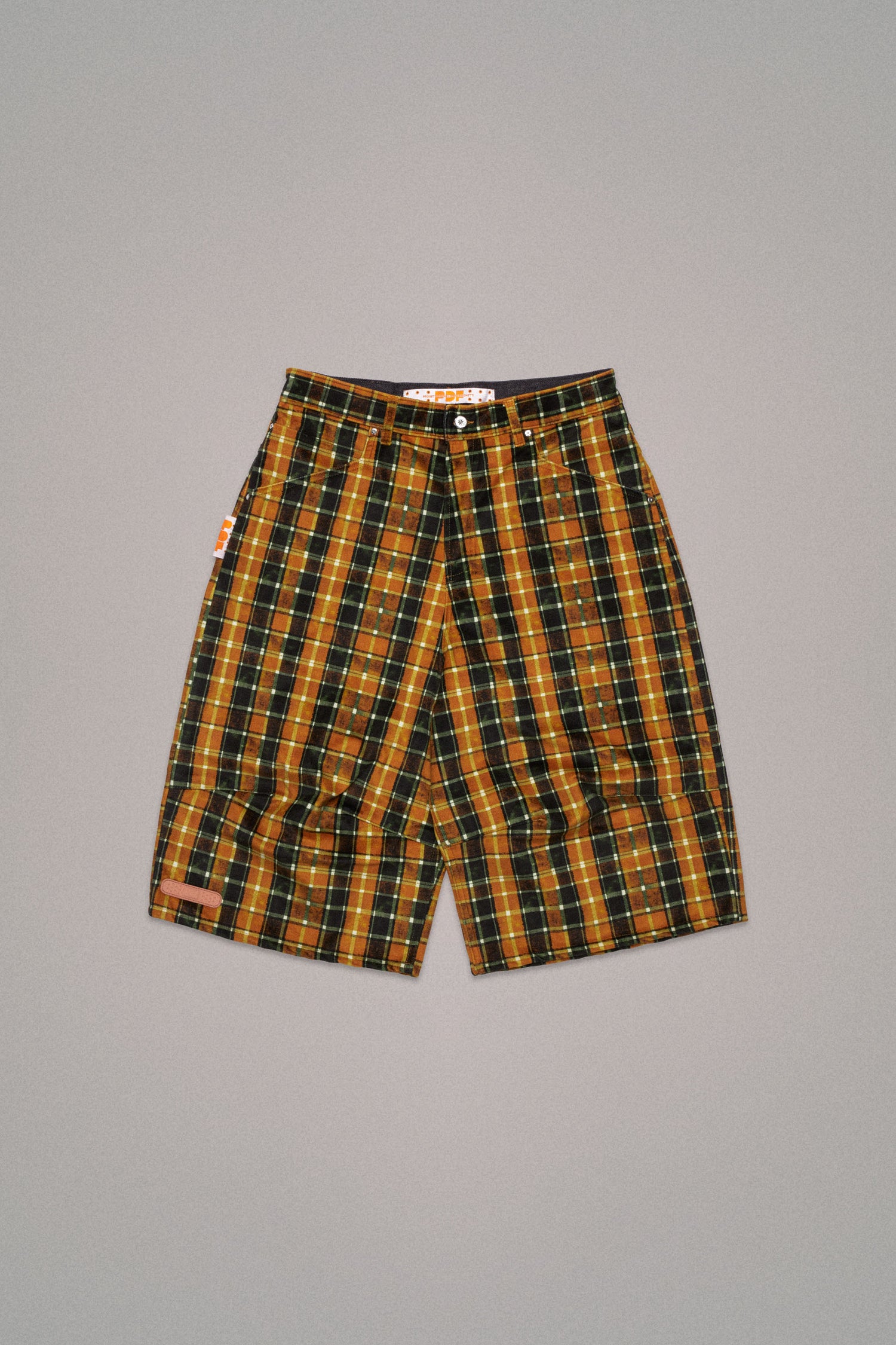 KNEE SHORT // YELLOW CHECK