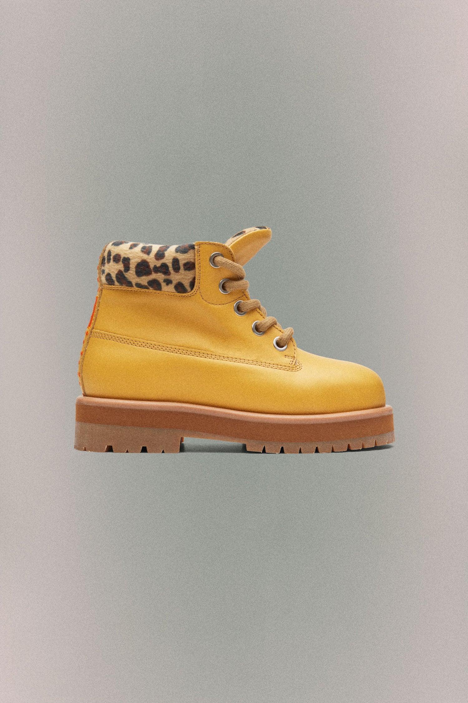 STRADA LOW CHEETAH // YELLOW