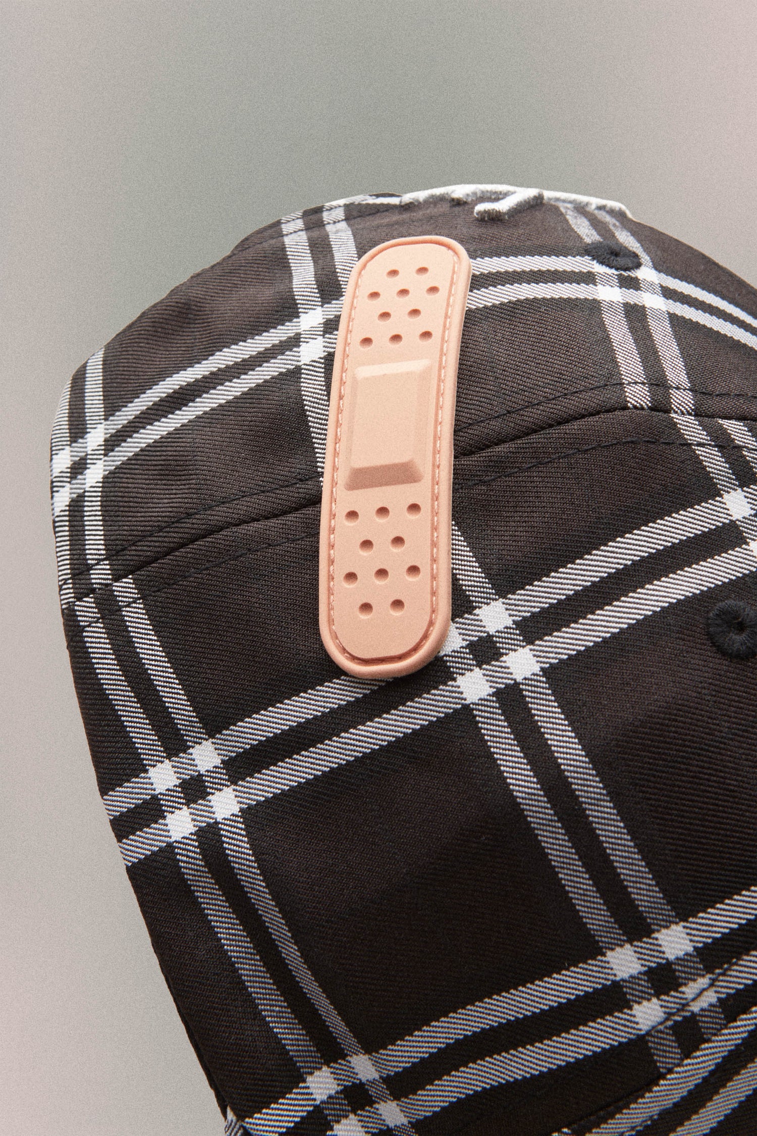 BASEBALL CAP CHECK // BLACK