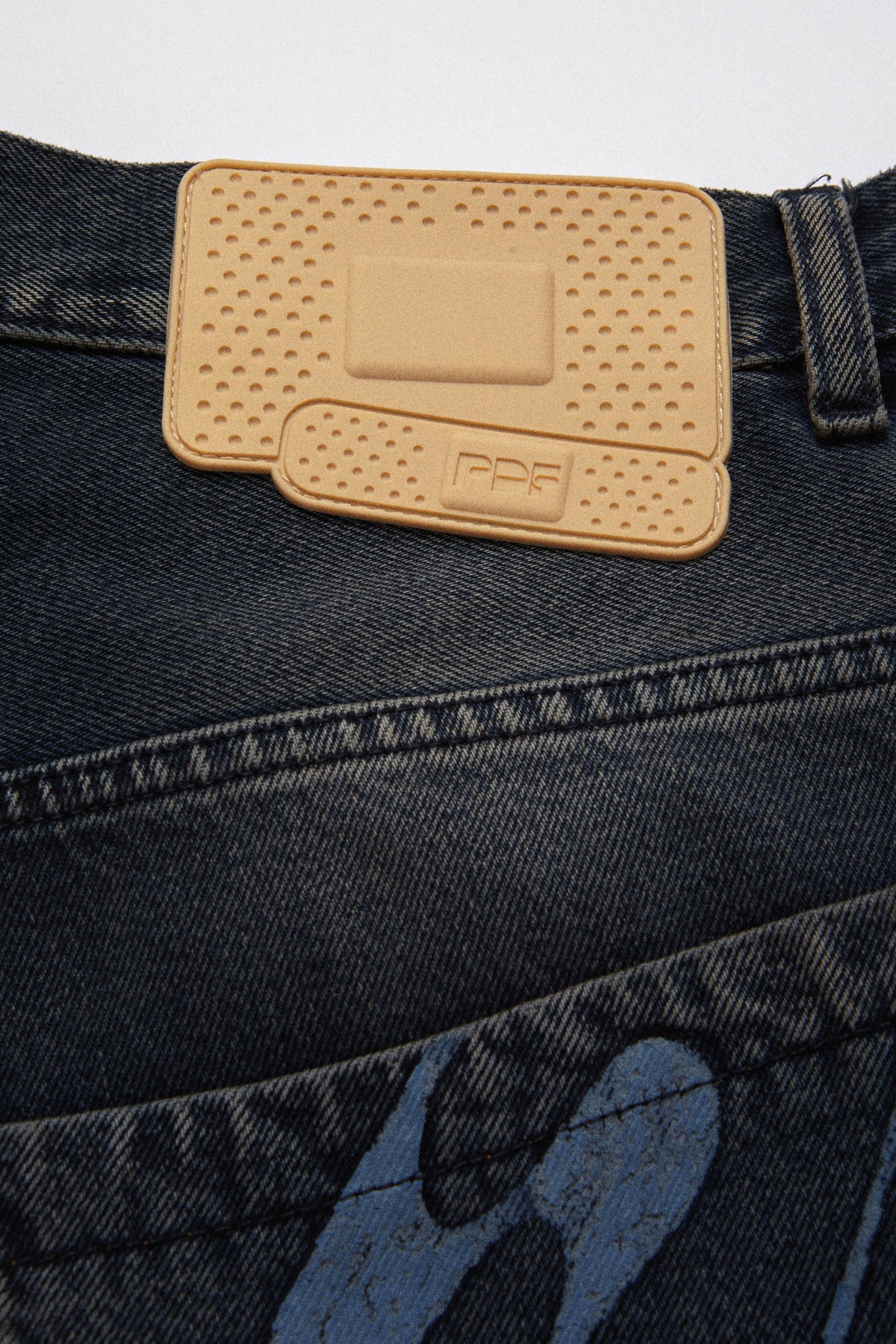 THE NEW LEGGENDA JEAN // BLUE PLASTER