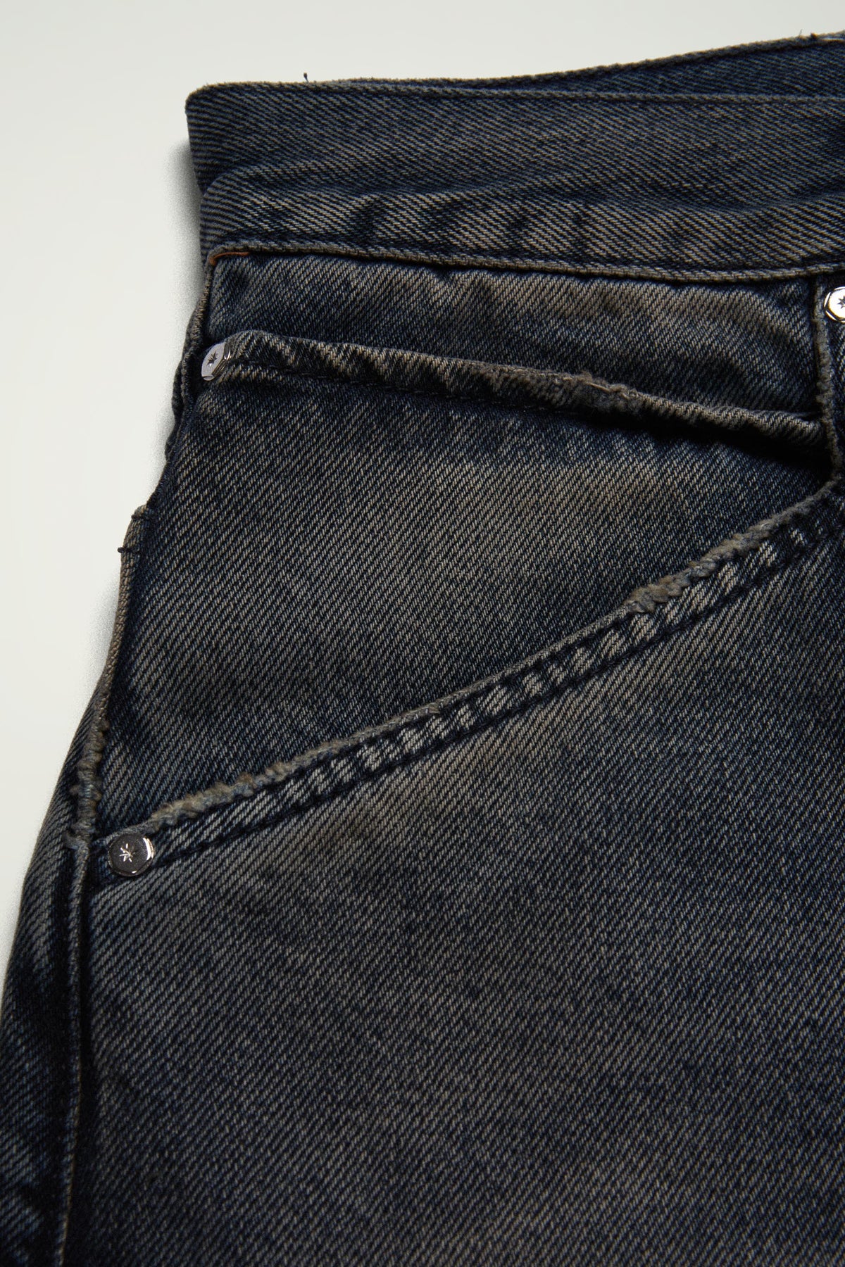 THE NEW LEGGENDA JEAN // BLUE PLASTER