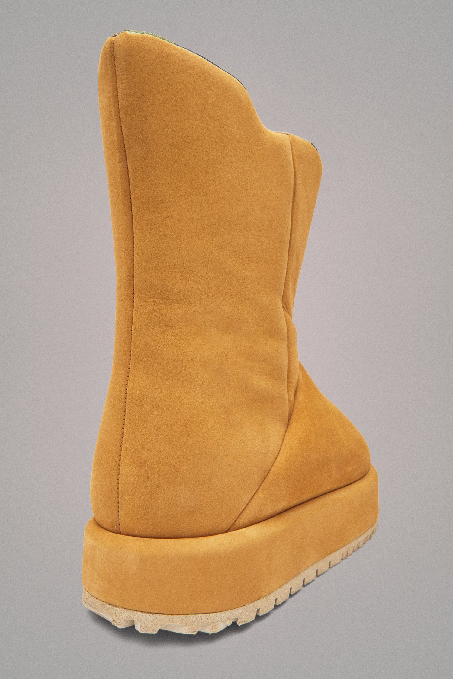 NEVE NABUK BOOTS // SAND