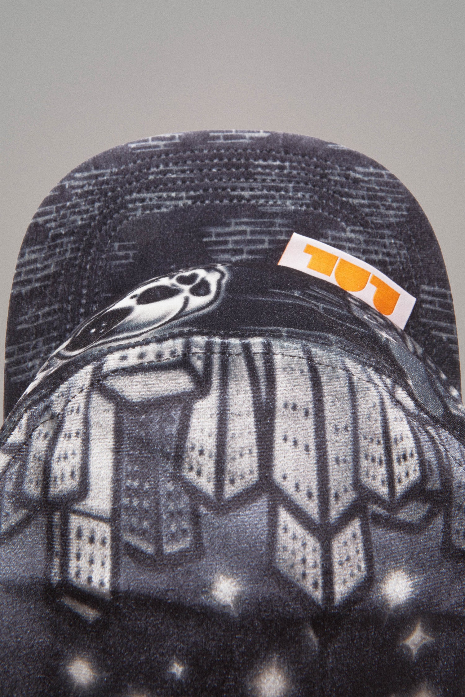 GRAFFITI HAT // BLACK