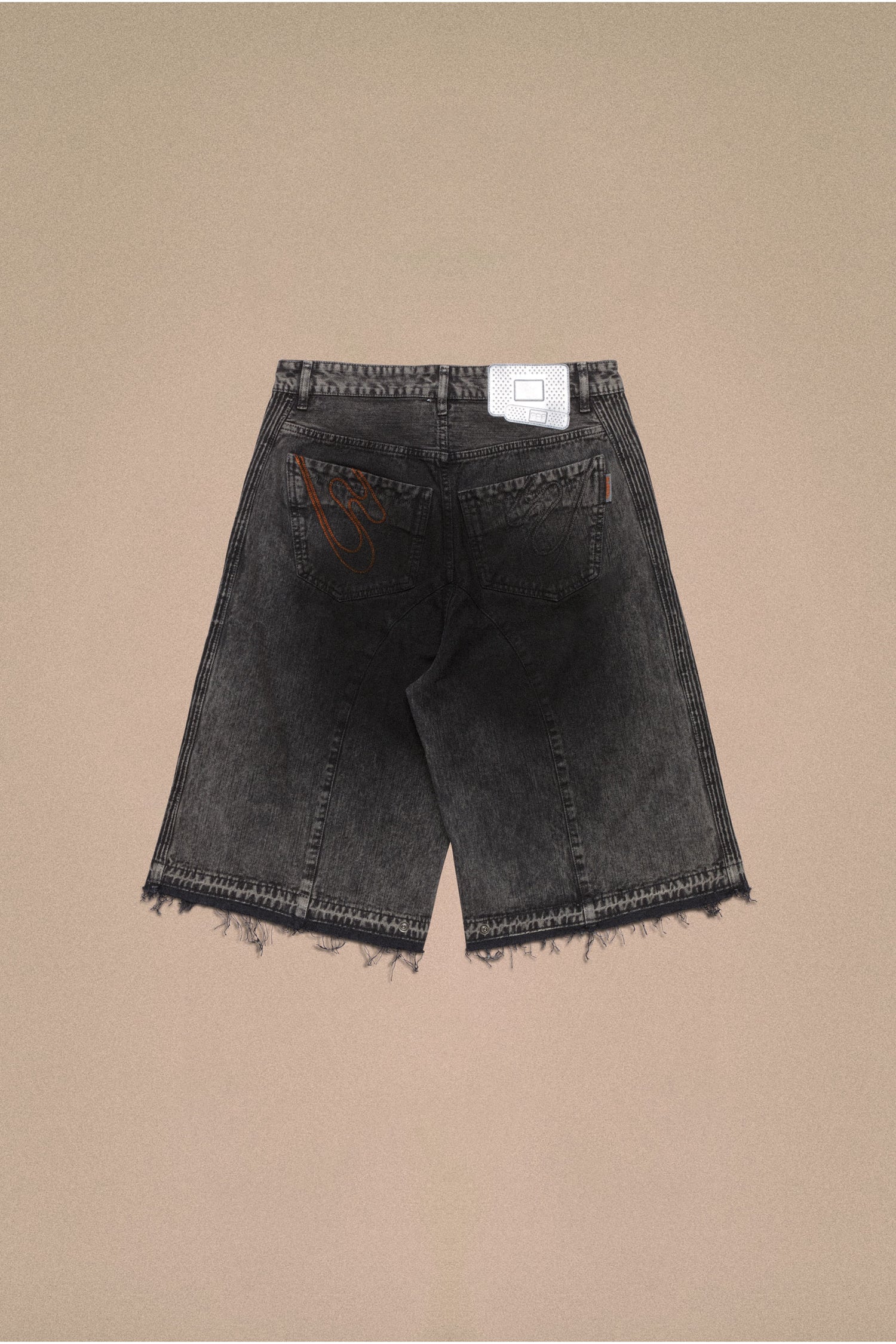 LOWRIDE BIKER SHORTS // BLACK