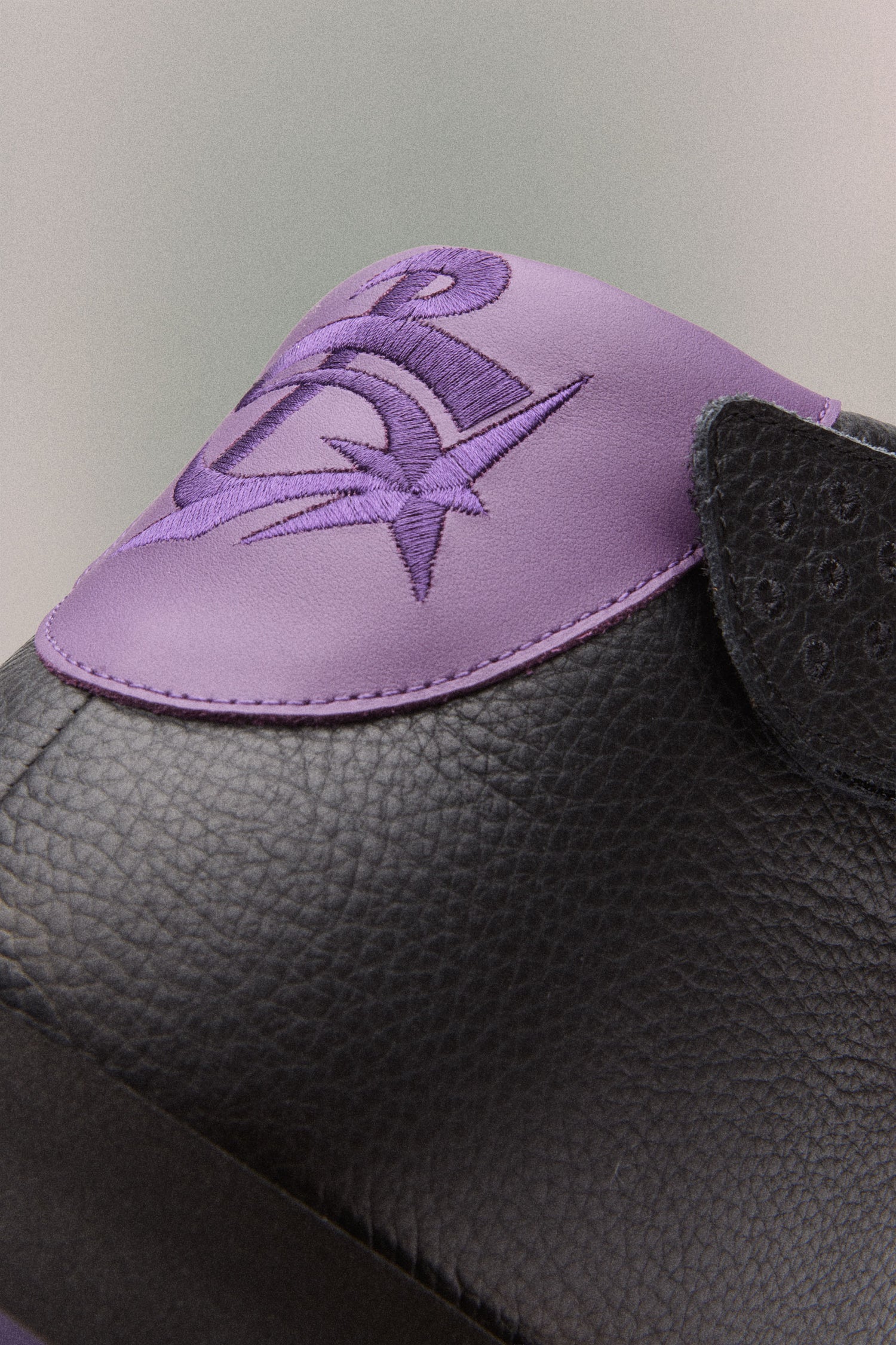 PDF STELLA HIGH // BLACK PURPLE