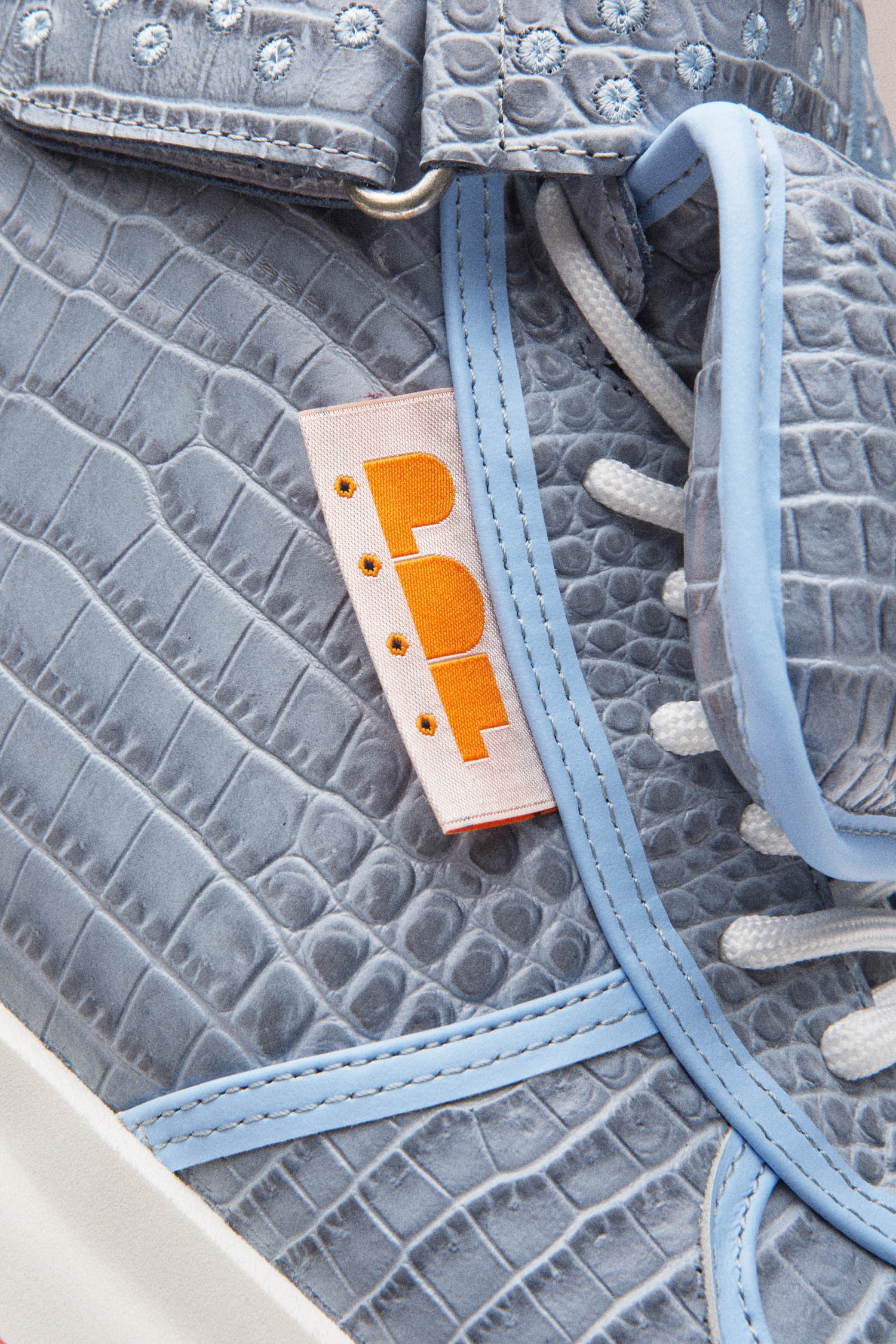 PDF STELLA HIGH CROC // BABY BLUE