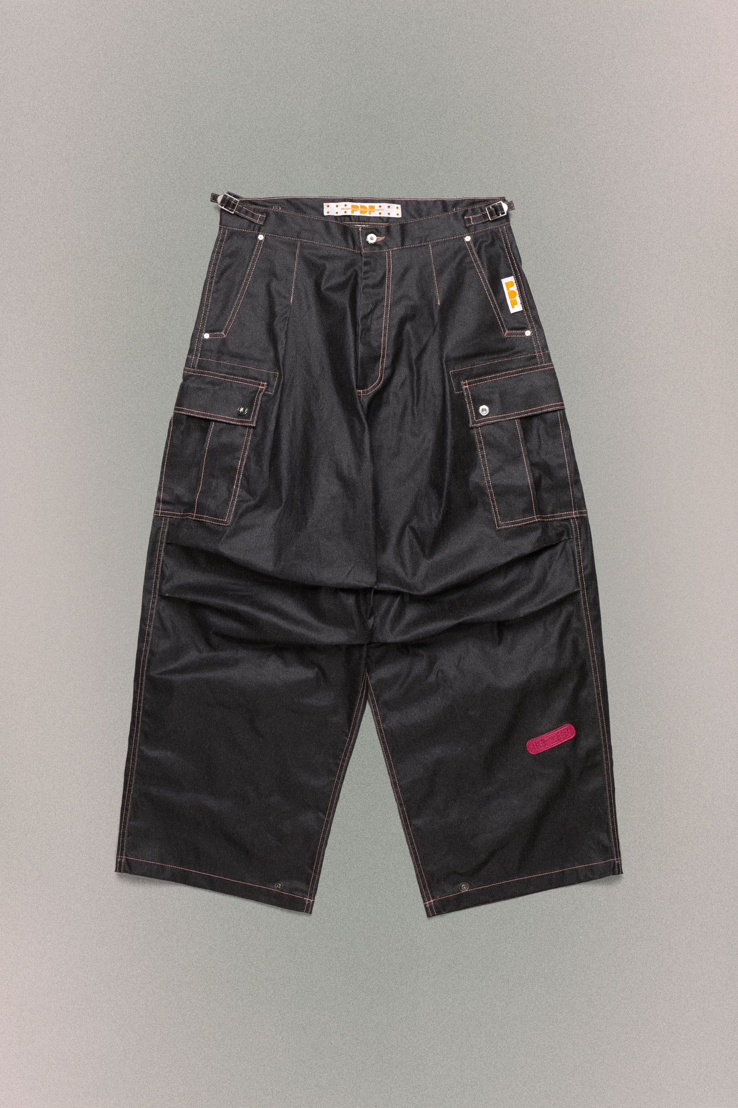 PARACADUTE CARGO // BLACK