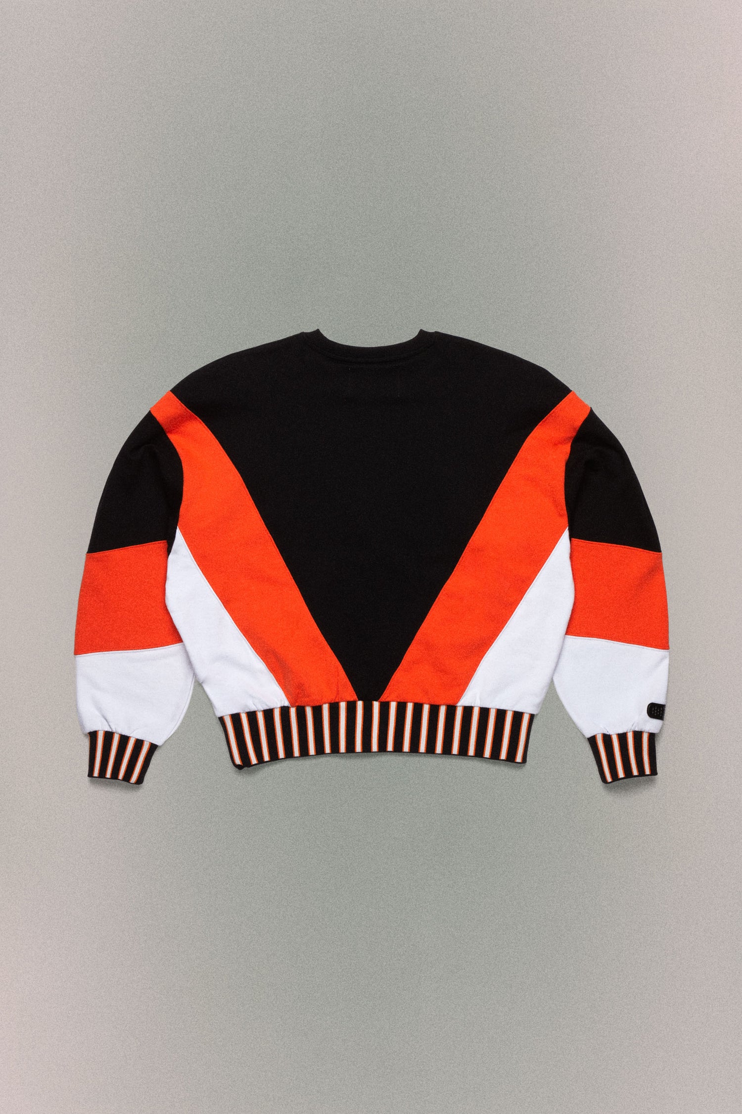 CREW NECK A // BLACK