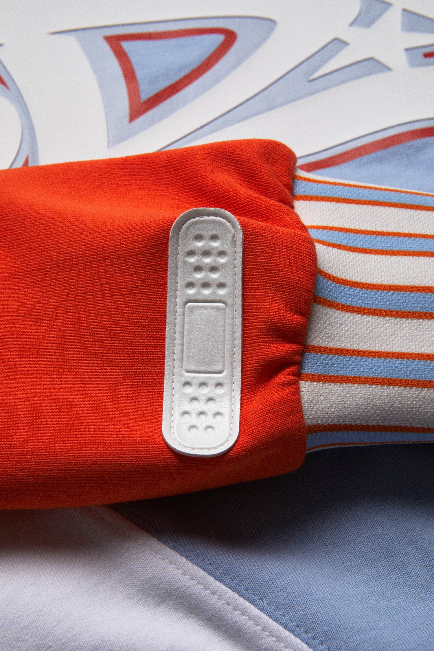 CREW NECK B // LIGHT BLUE