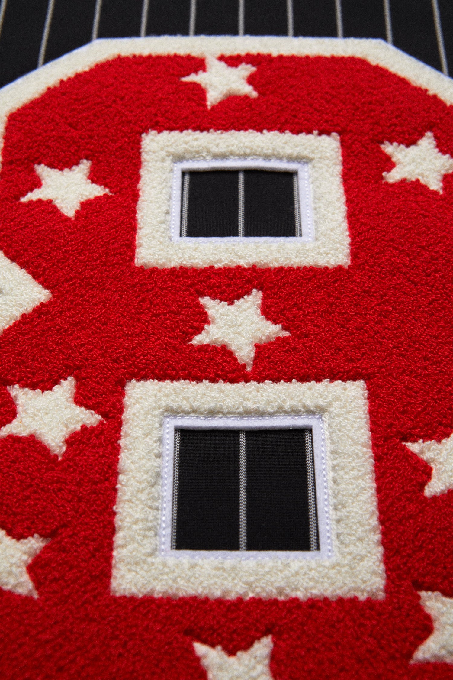 T-SHIRT 2 B // BLACK WHITE