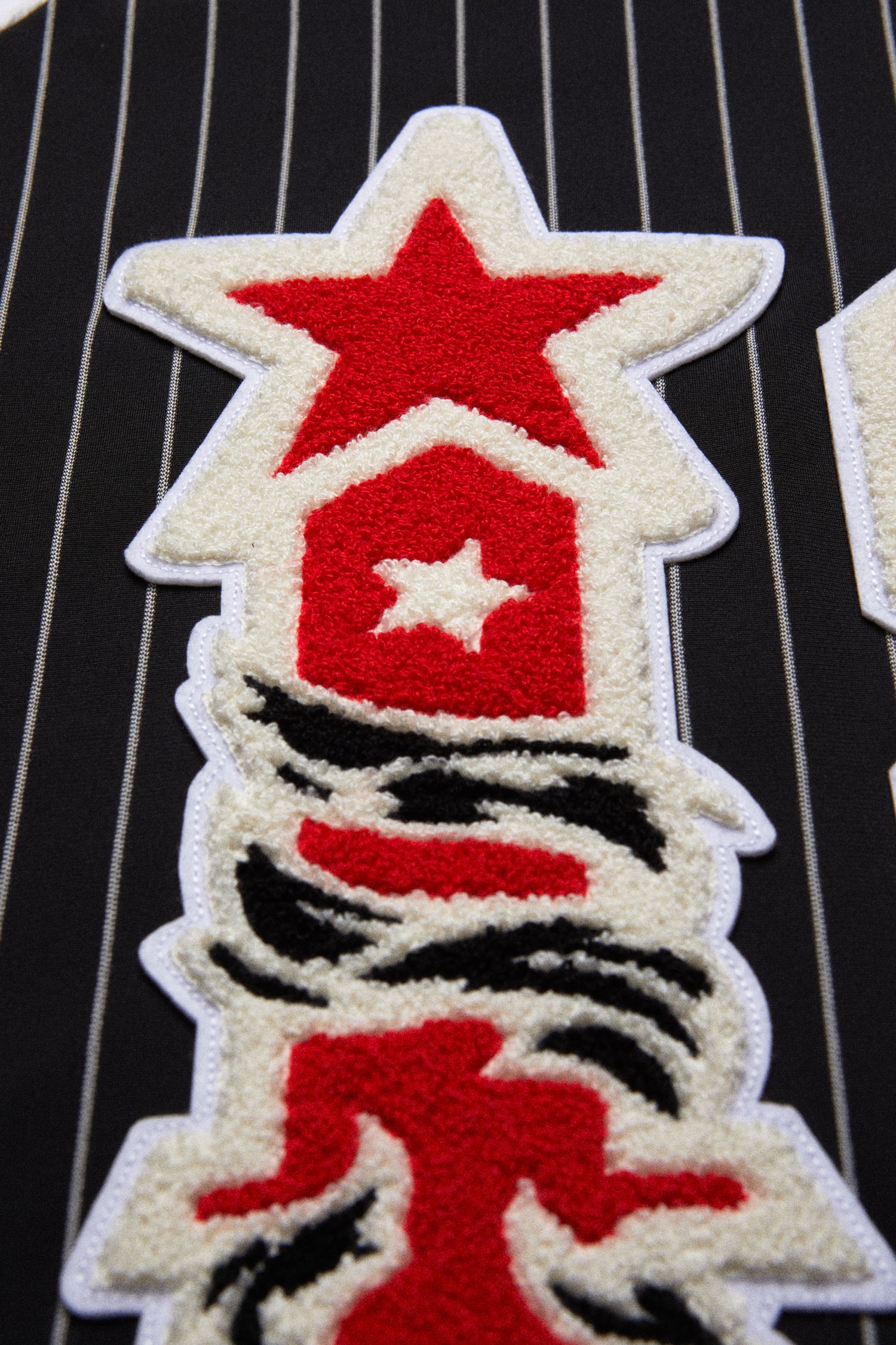 T-SHIRT 2 B // BLACK WHITE