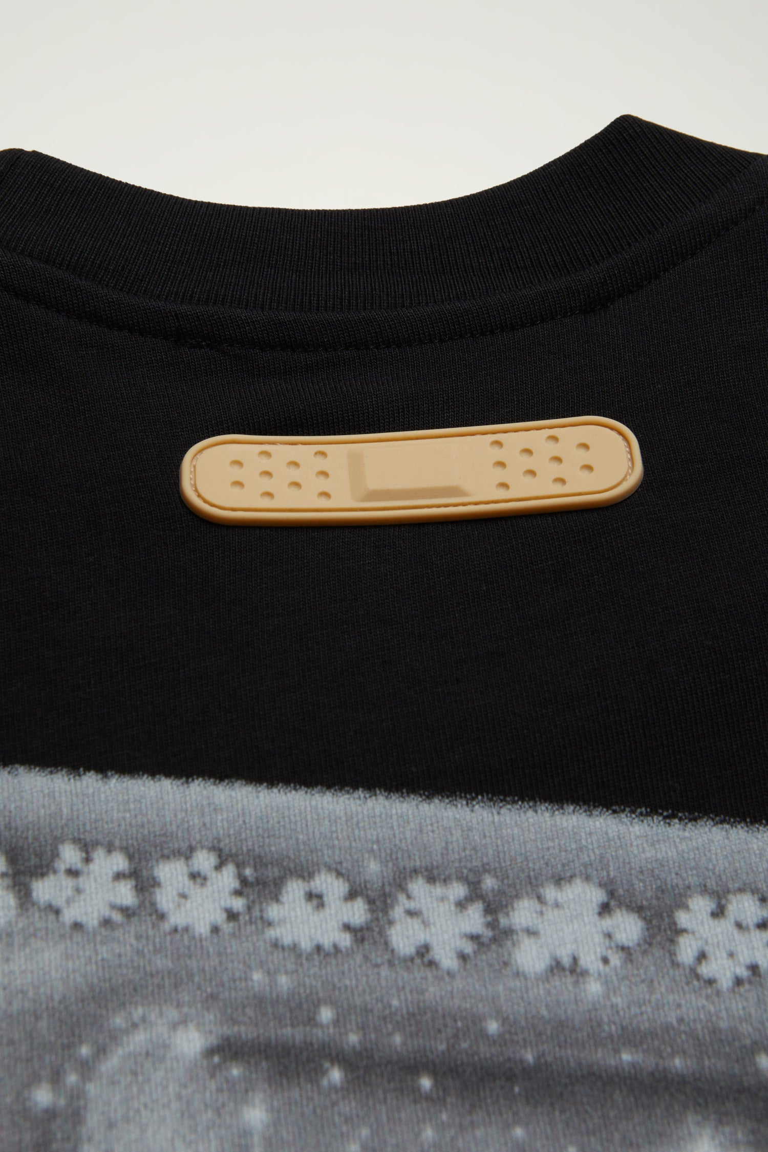 THE NEW BOY GUN T-SHIRT // BLACK