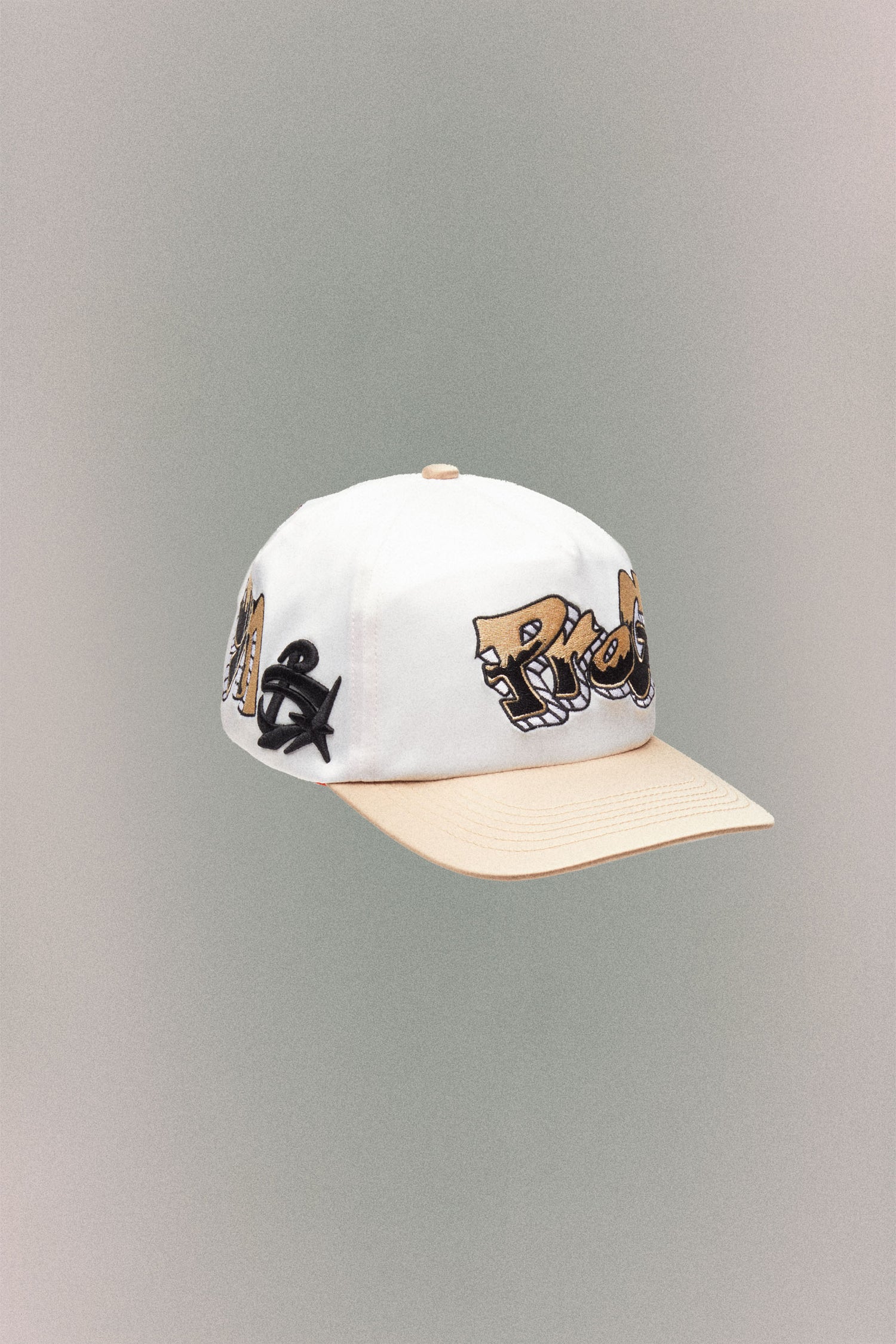 PROGETTO HAT // WHITE & IVORY