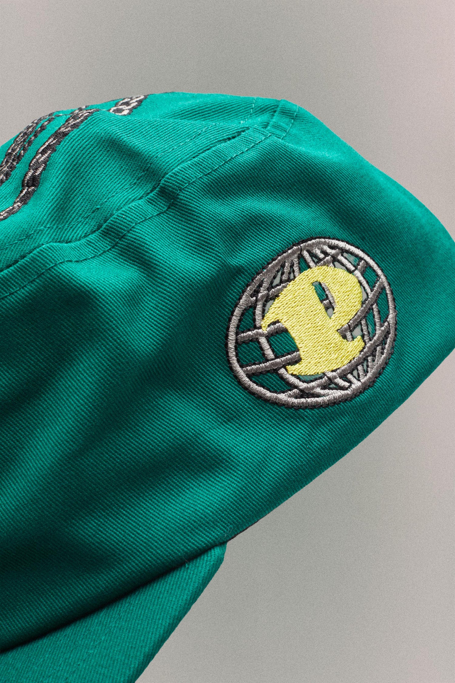 PILLBOX HAT LEGEND // GREEN