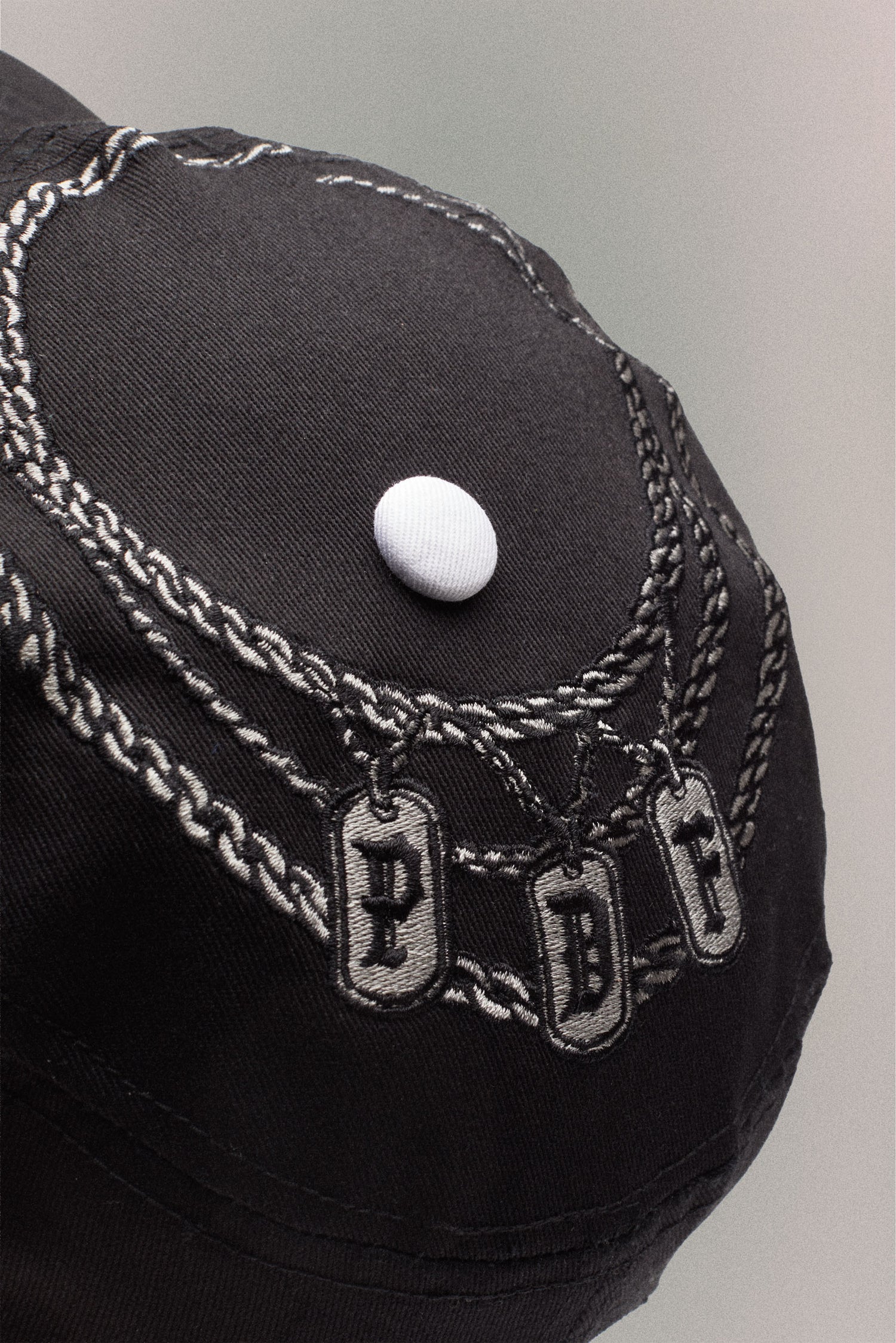PILLBOX HAT LEGEND // BLACK