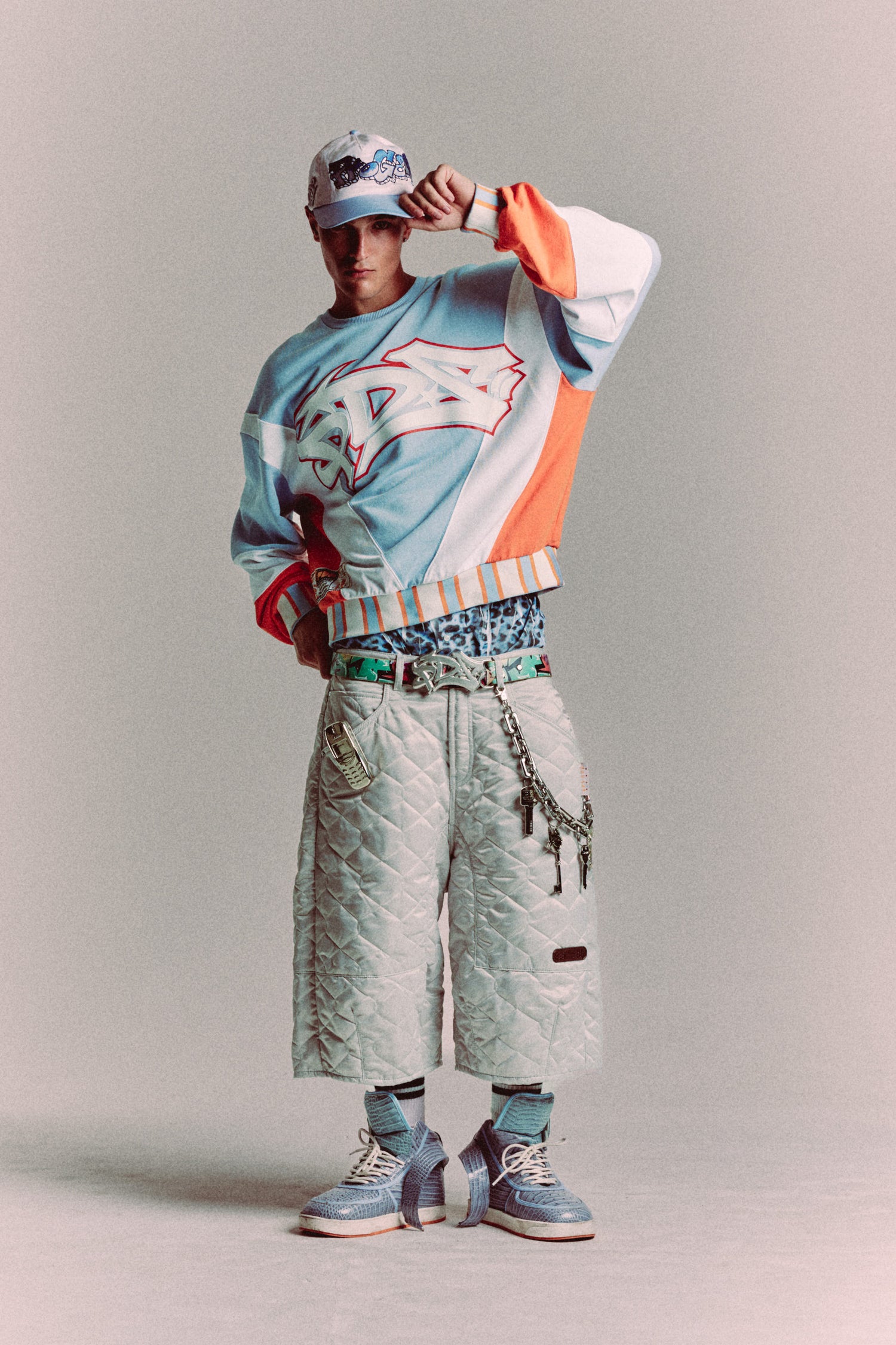 CREW NECK B // LIGHT BLUE