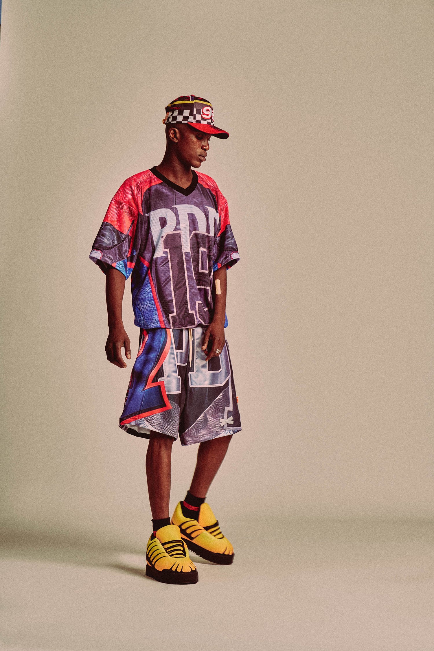 FOOTBALL SHORTS // BLACK