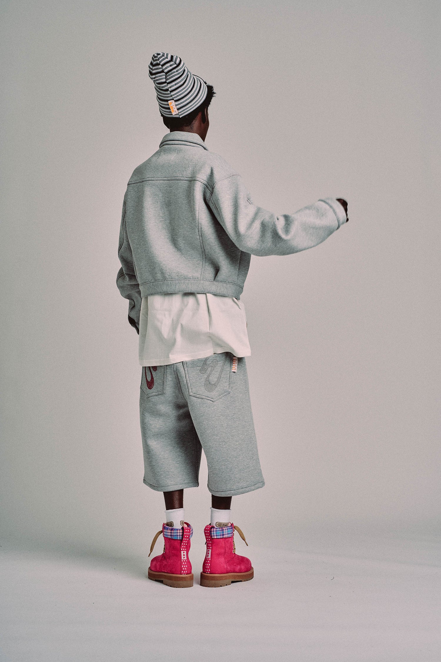 LOUNGE SHORT // GREY