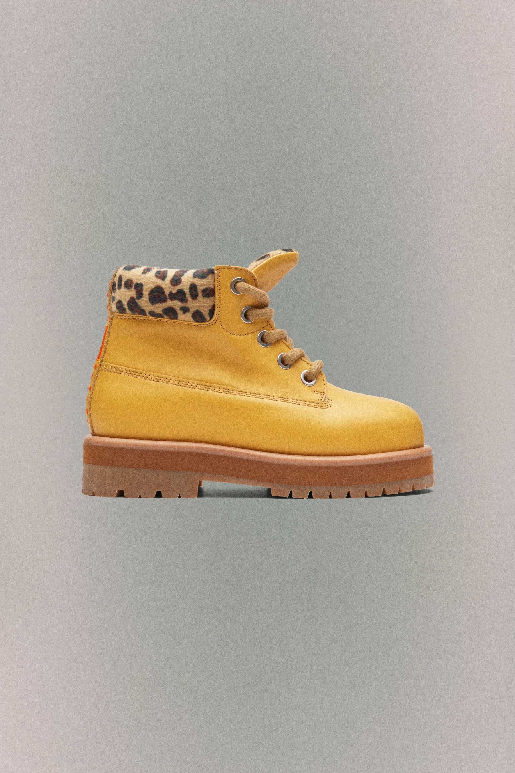 Footwear – PDF CHANNEL