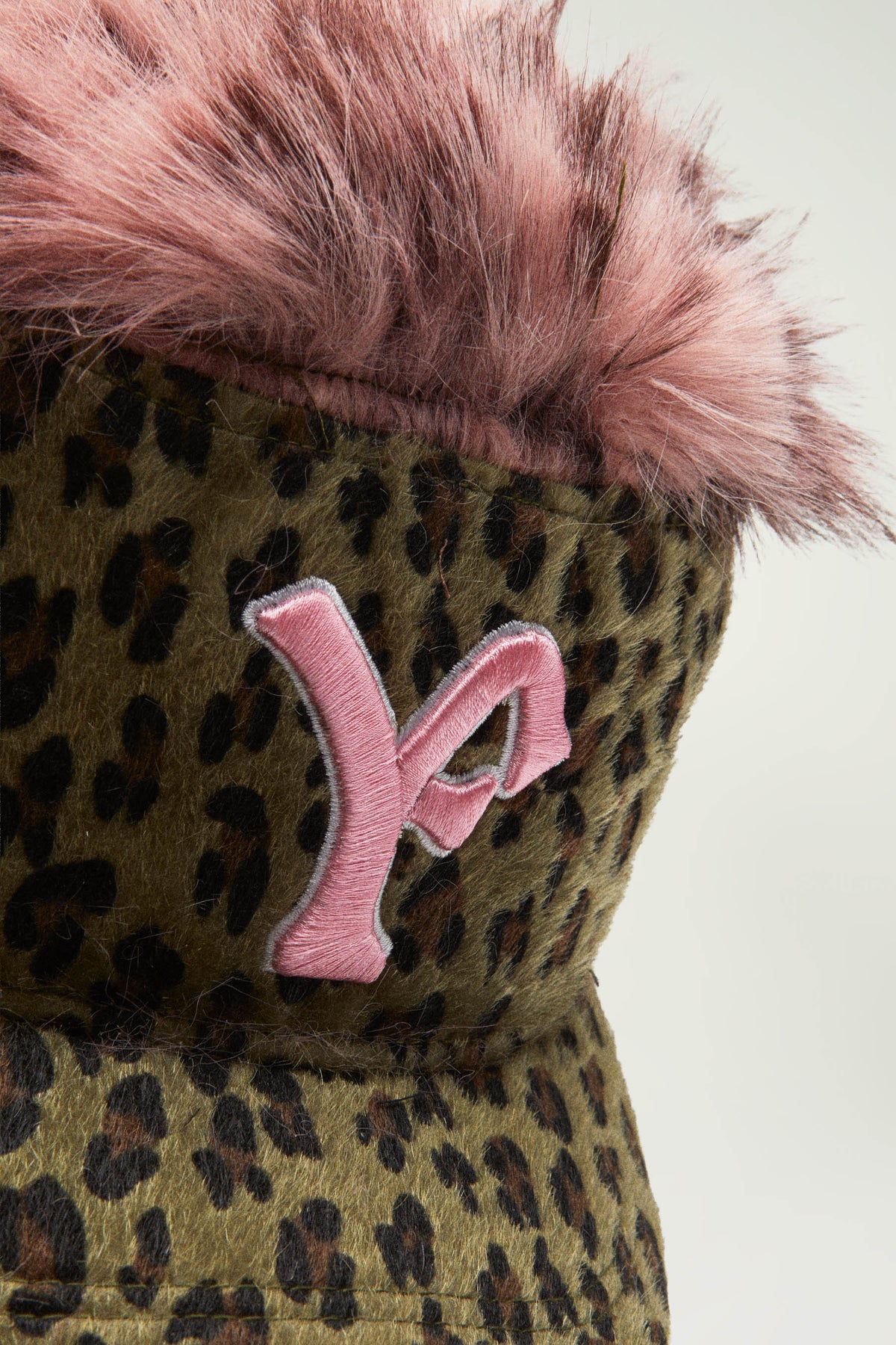 MOICANO PILLBOX HAT // PINK