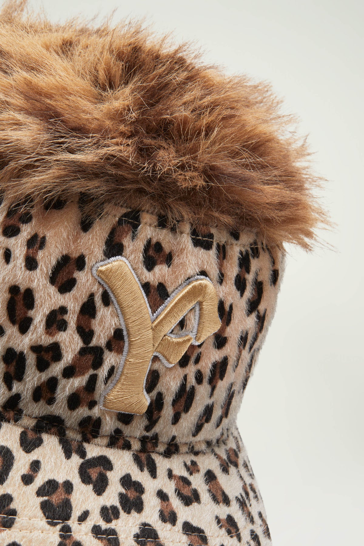 MOICANO PILLBOX HAT // BEIGE