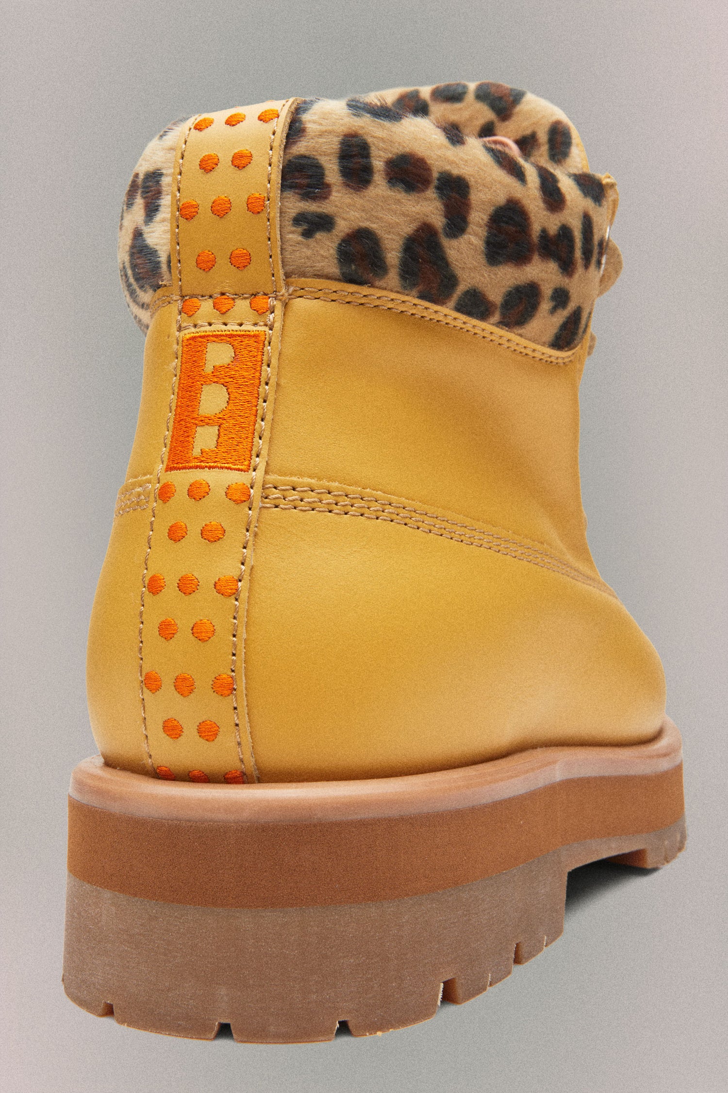 STRADA LOW CHEETAH // YELLOW