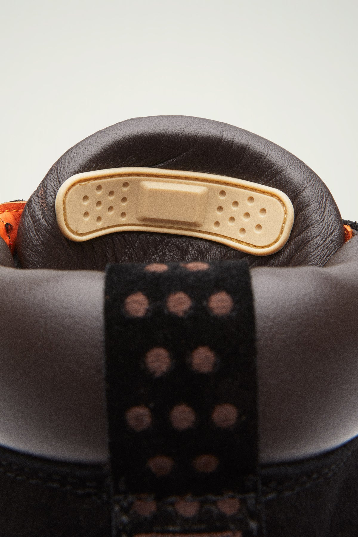STRADA LOW PELLE // BLACK