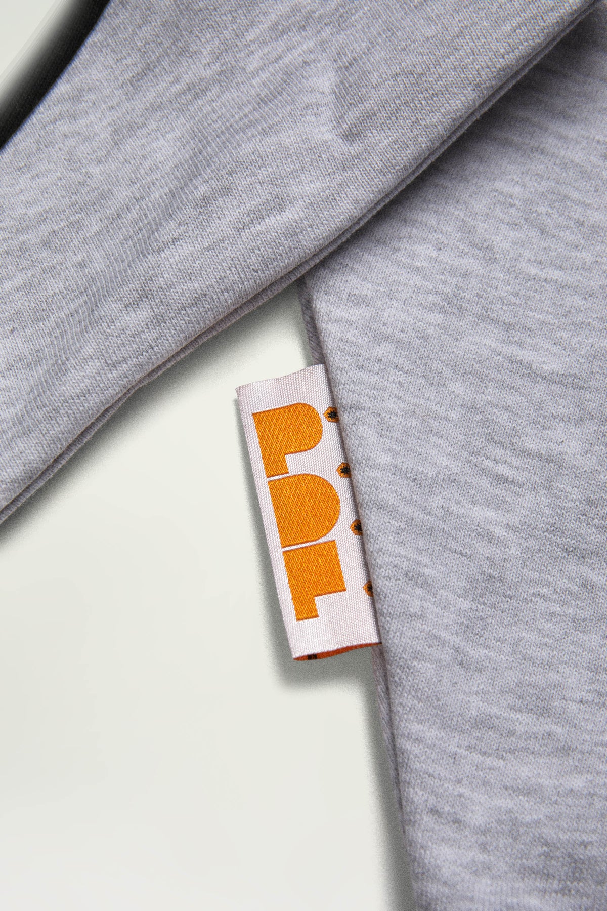 ALARE CREWNECK // BLACK