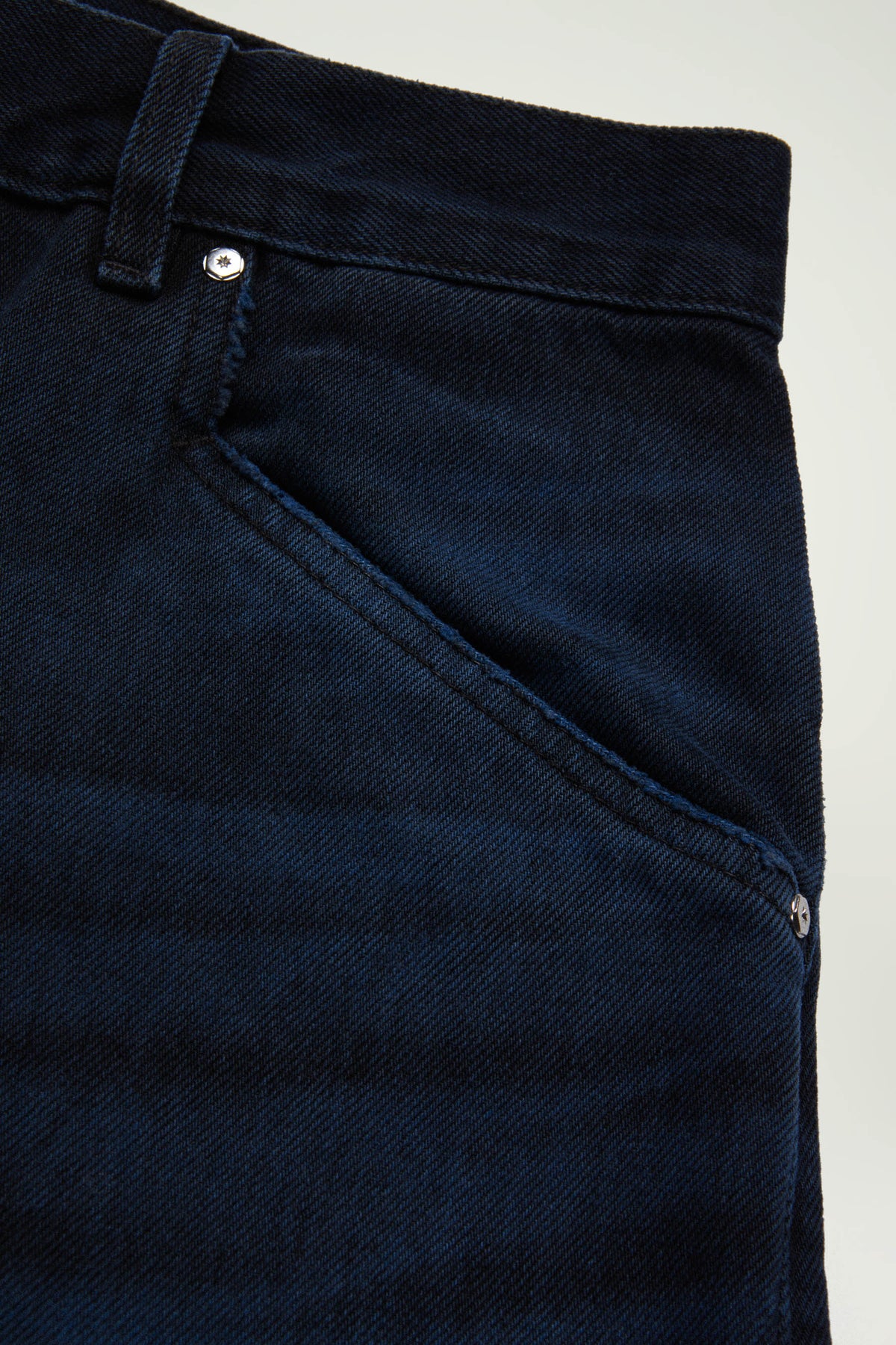 THE NEW LEGGENDA JEAN // BLACK OVERDYED BLUE