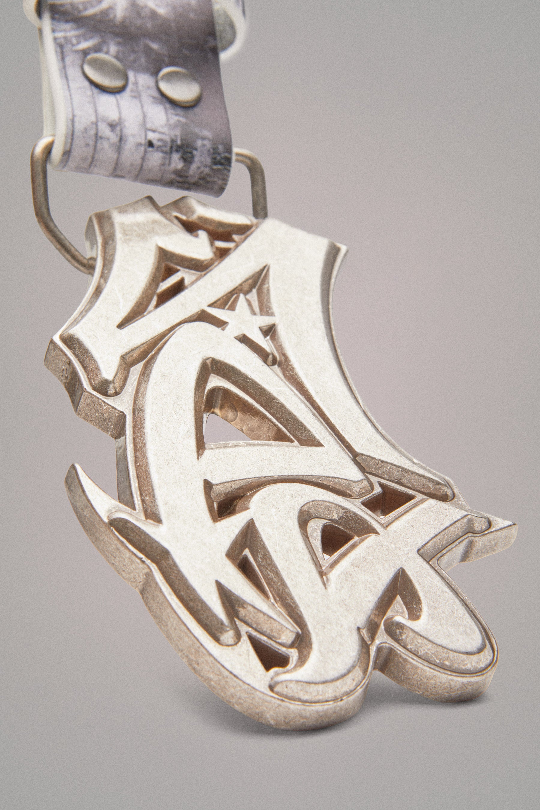 PDF X STOLEN ARTS GRAFFITI BELT // WHITE – PDF CHANNEL