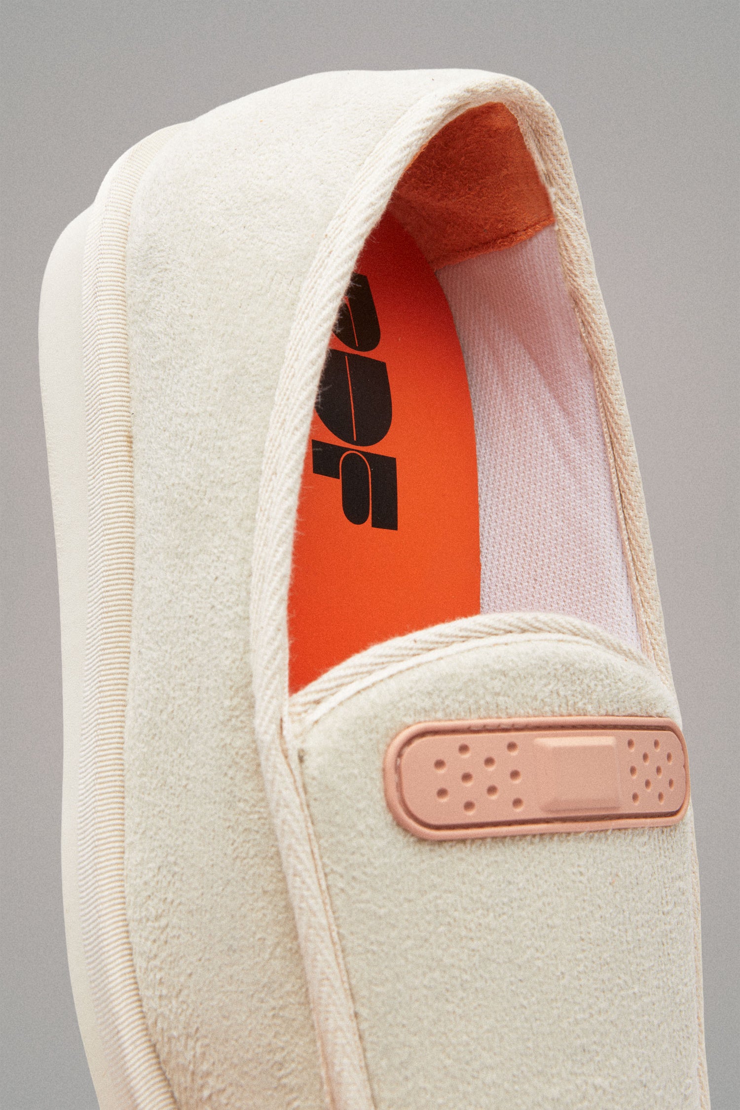 CASA VELVET SLIPPERS // WHITE