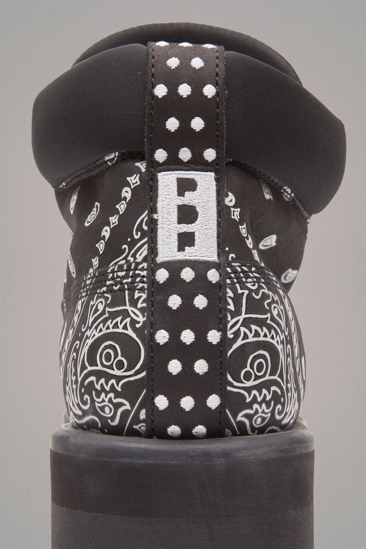 STRADA LOW BANDANA BOOT // BLACK