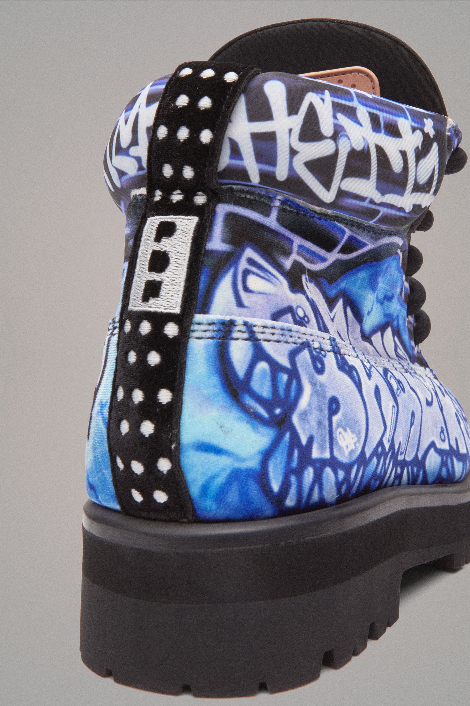 STRADA LOW GRAFFITI BOOTS // BLUE