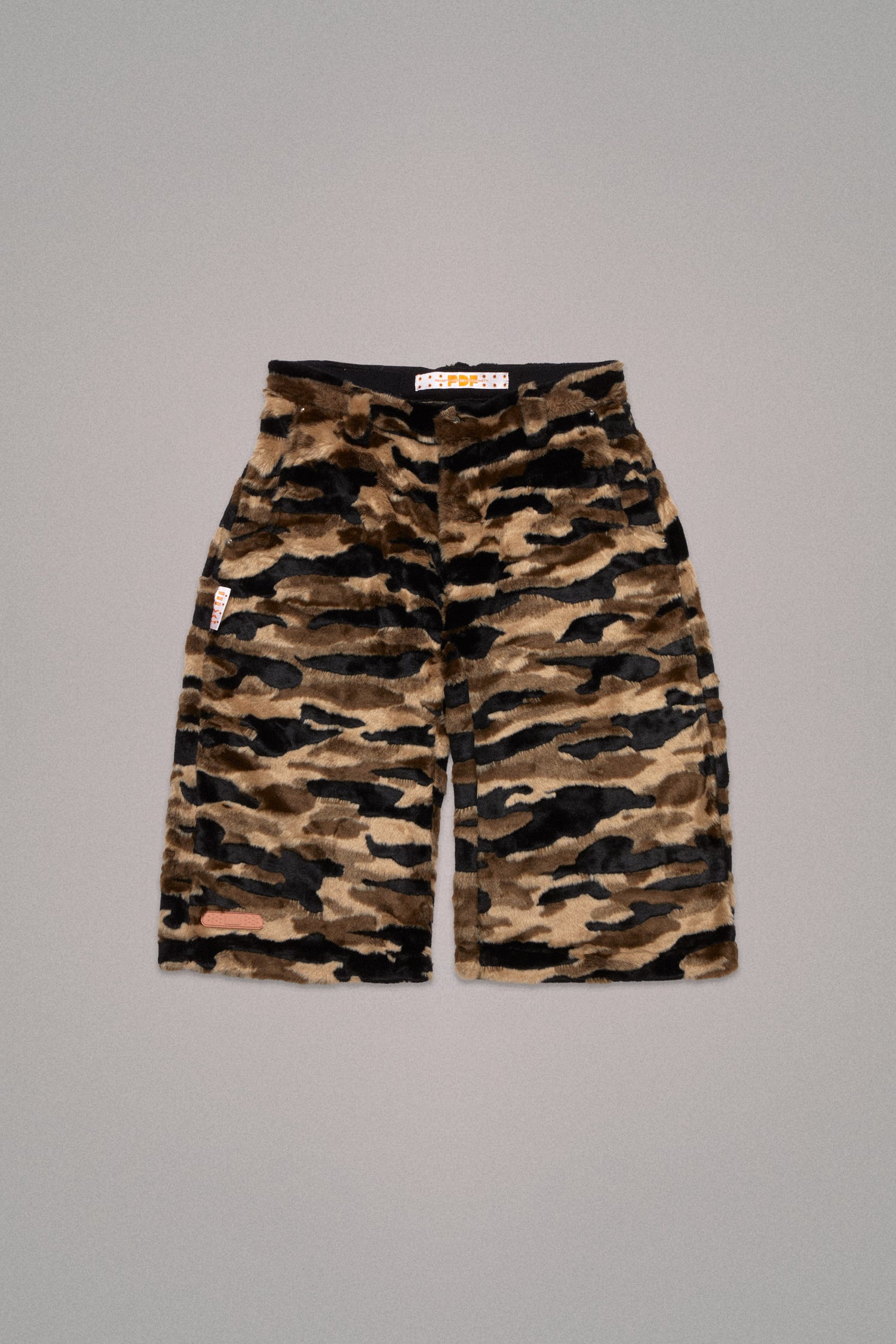 CURVA SHORT // CAMO