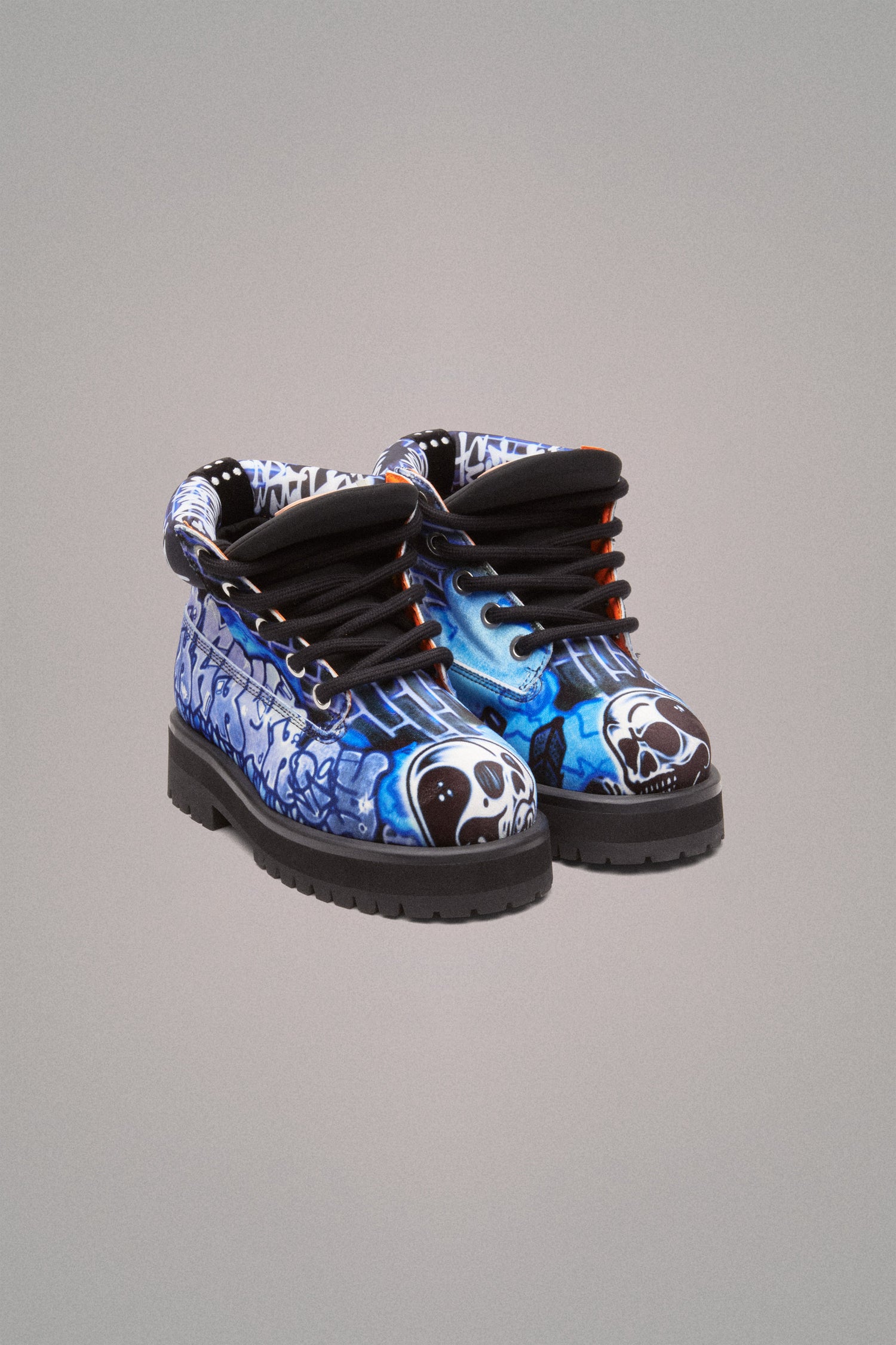 STRADA LOW GRAFFITI BOOTS // BLUE