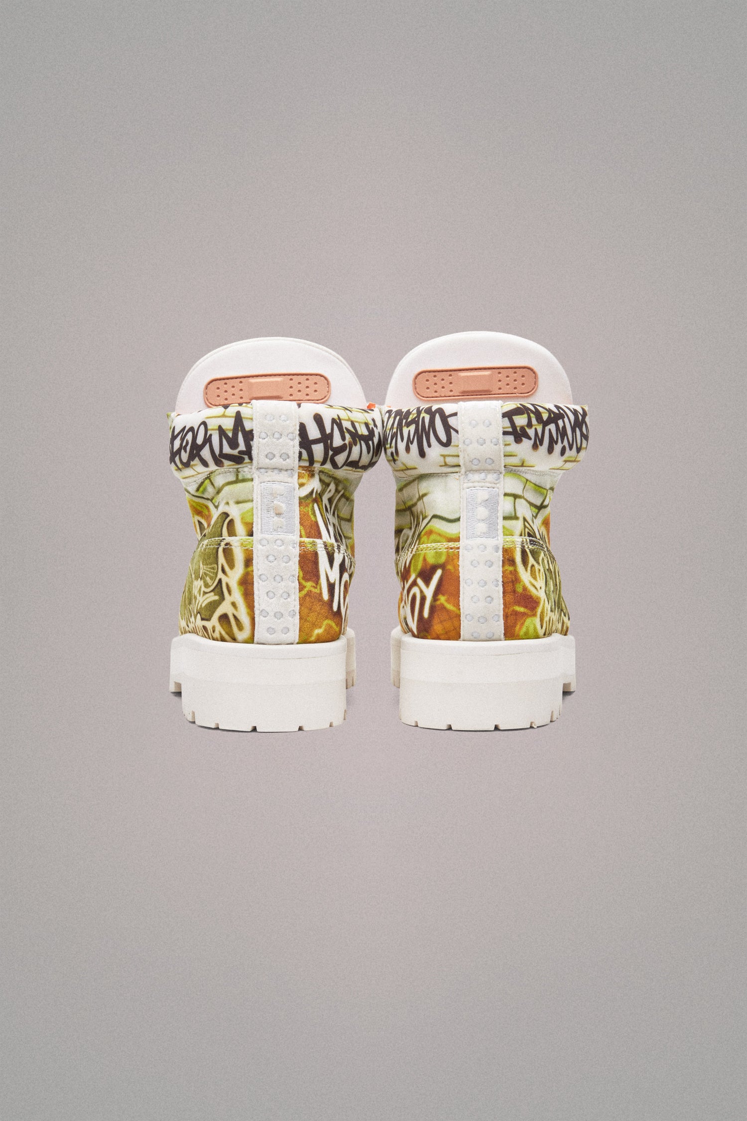 STRADA LOW GRAFFITI BOOTS // YELLOW