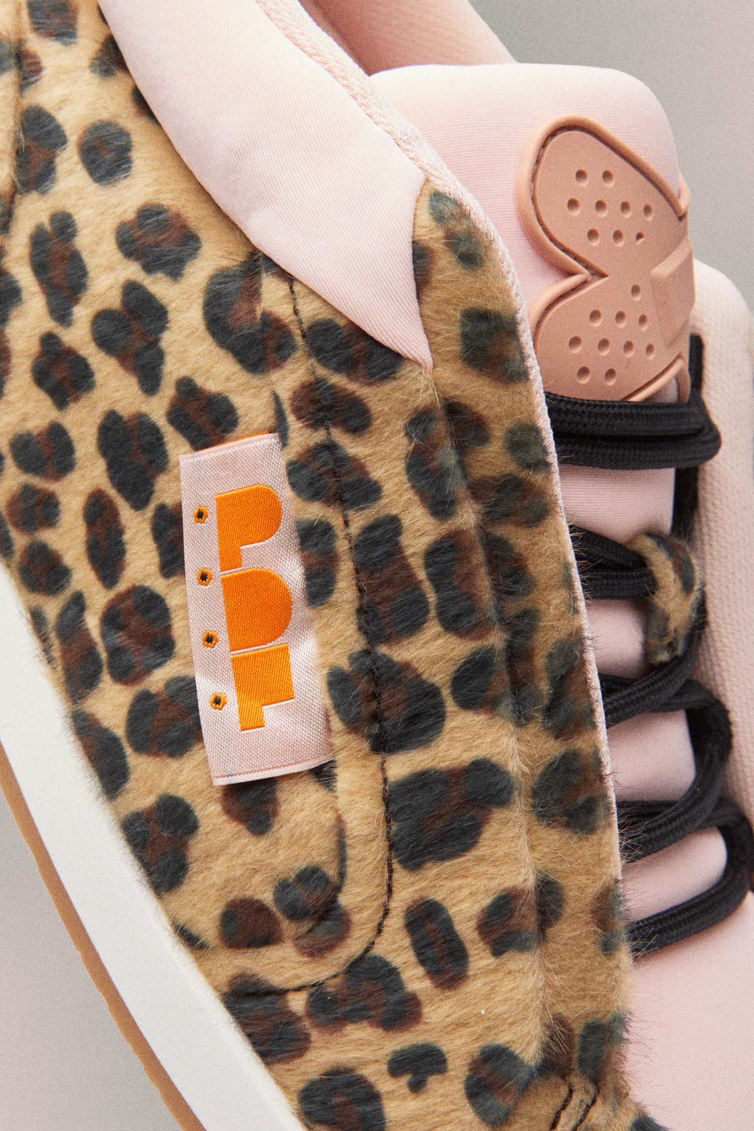 SK8 PONY // PINK PONY