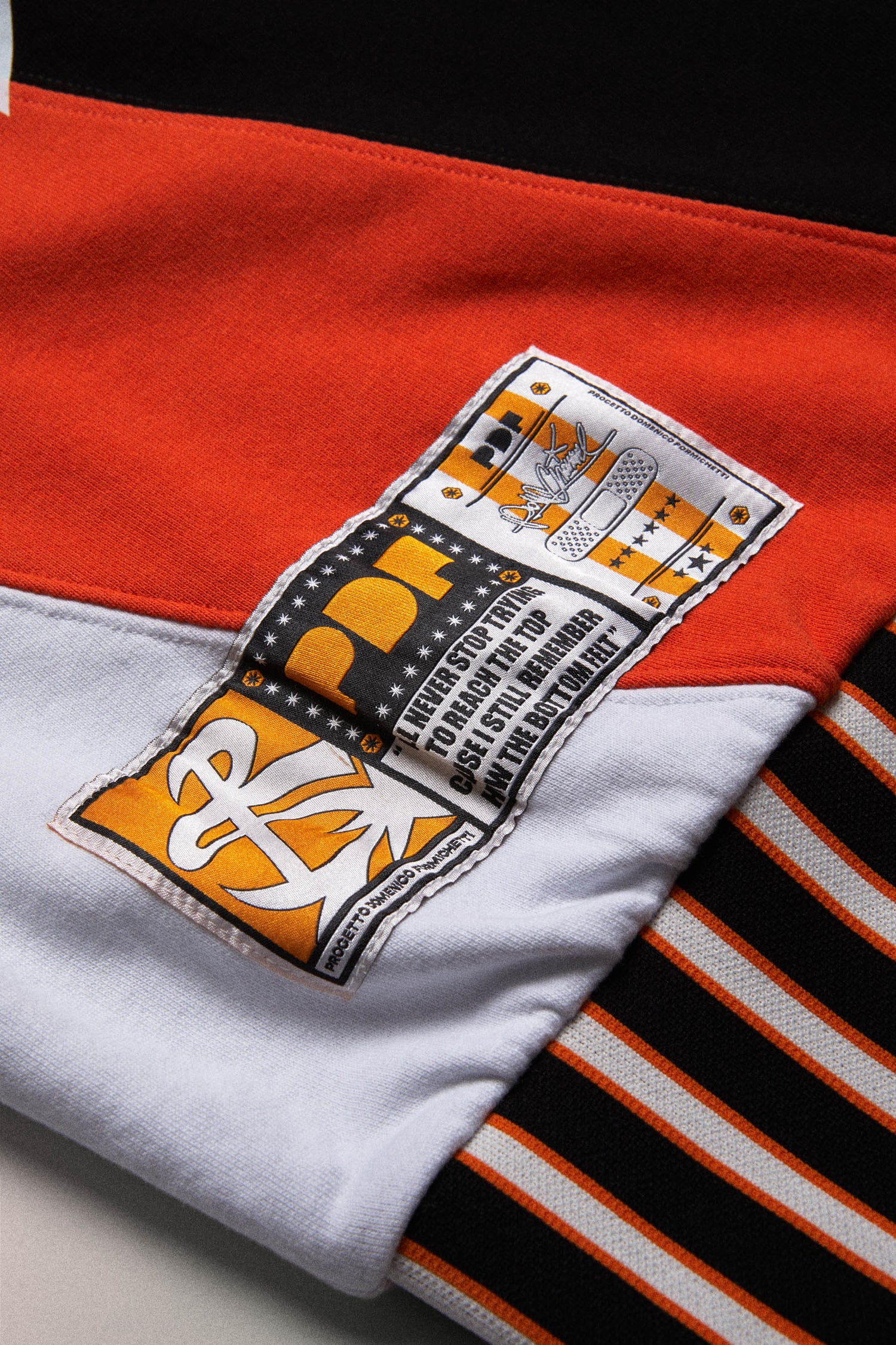 CREW NECK A // BLACK