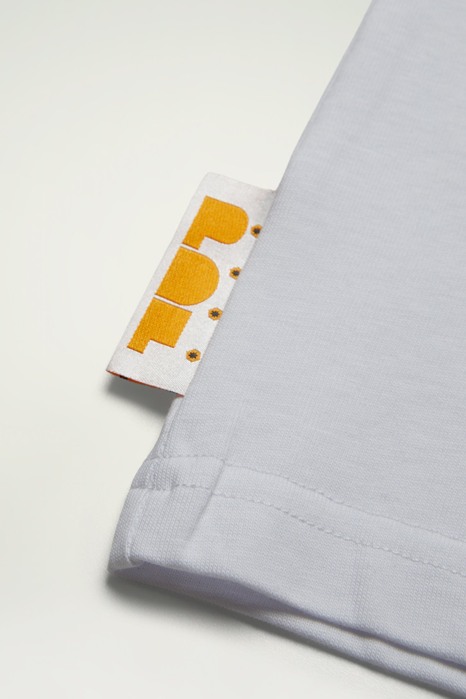 THE NEW BOY SEVEN CAT T-SHIRT // WHITE