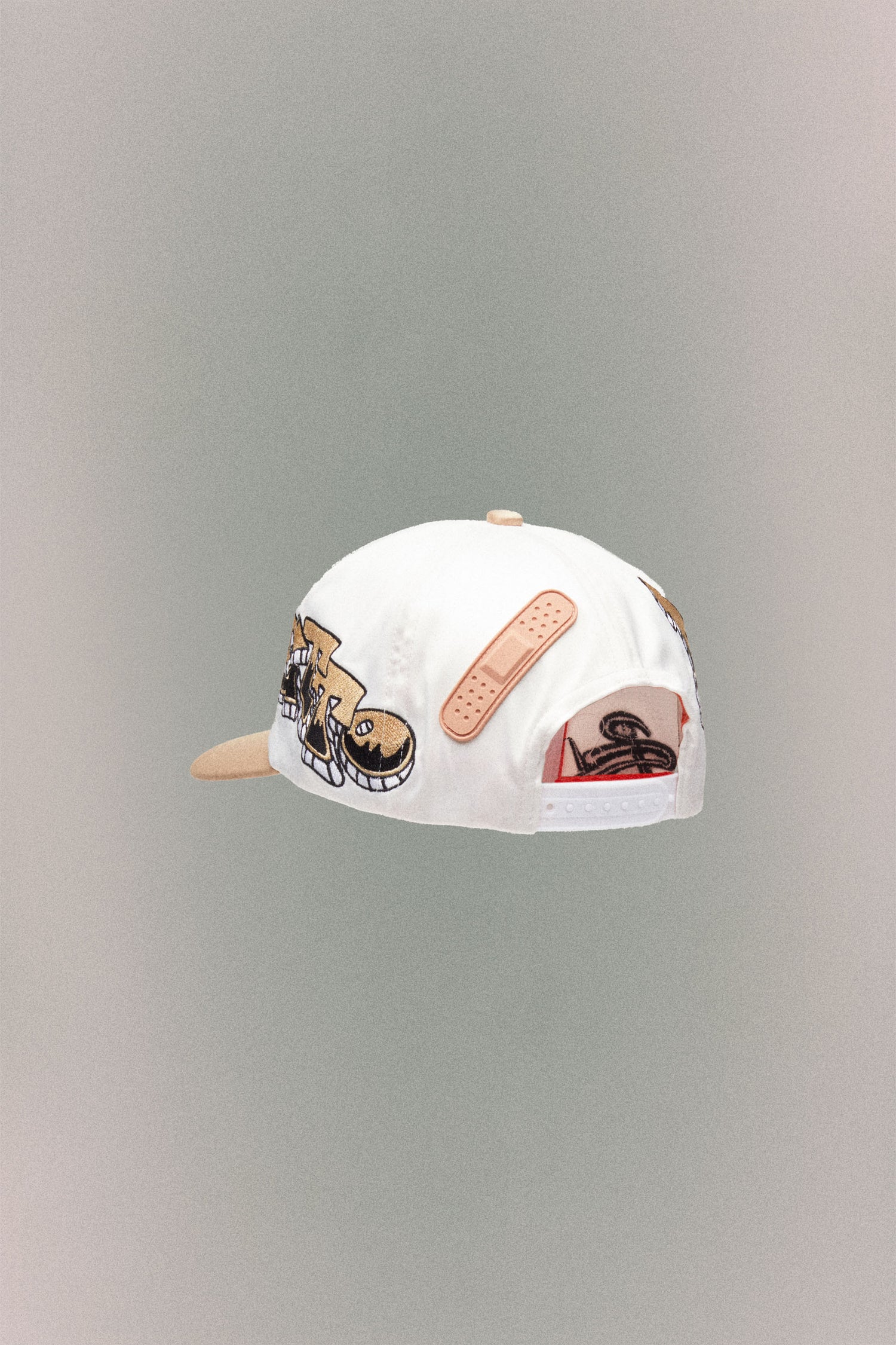 PROGETTO HAT // WHITE & IVORY
