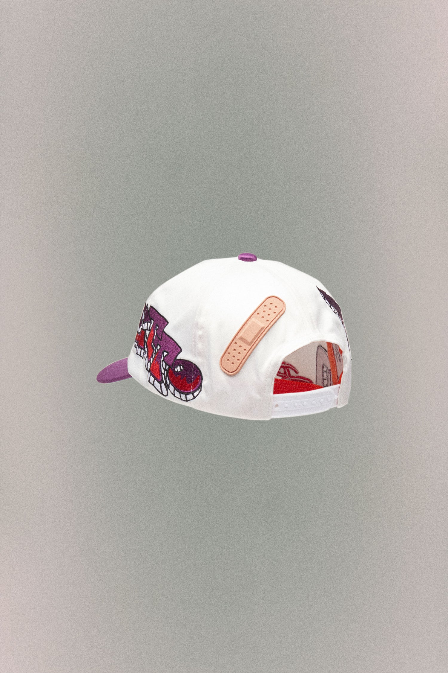 PROGETTO HAT // WHITE & PURPLE