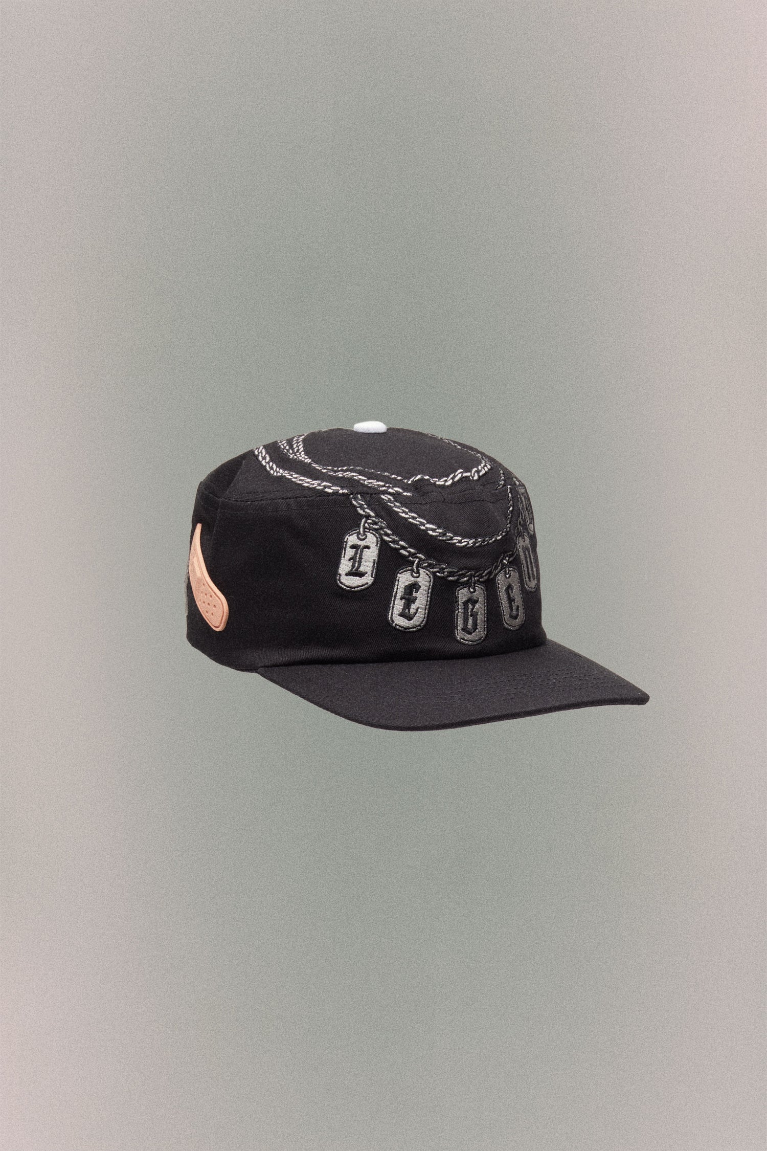 PILLBOX HAT LEGEND // BLACK