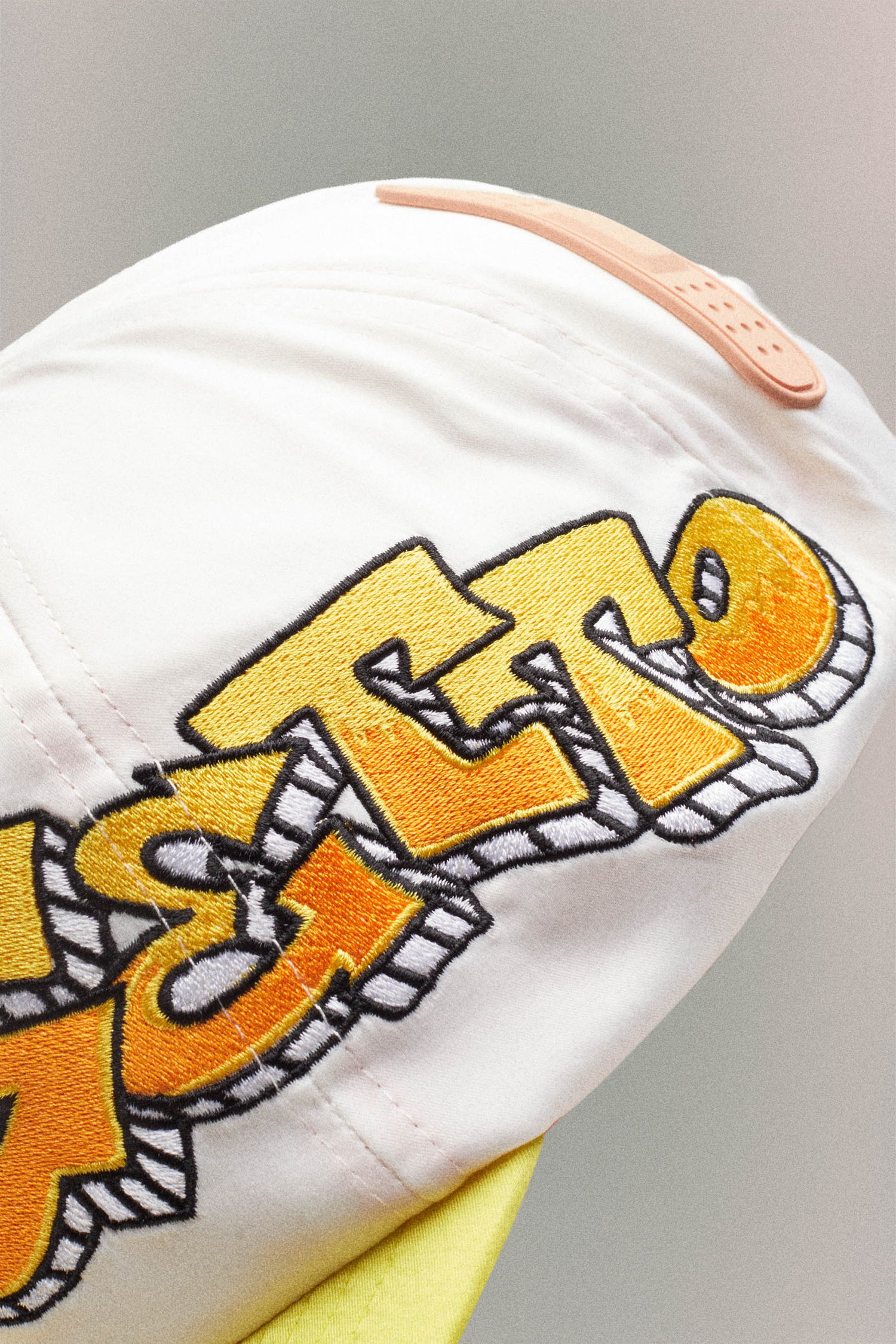 PROGETTO HAT // WHITE & YELLOW
