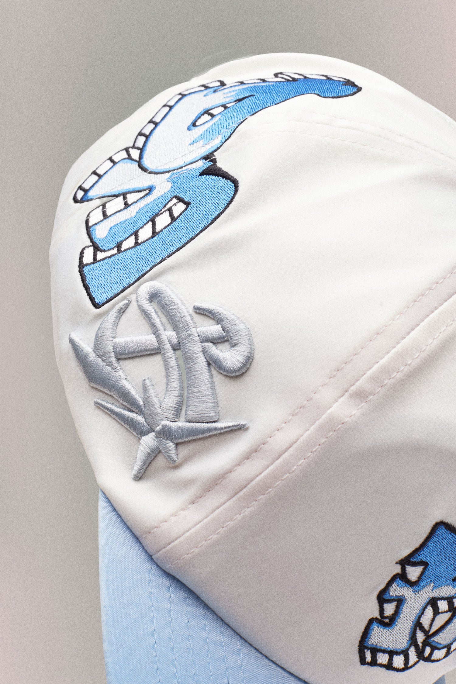 PROGETTO HAT // WHITE & BLUE