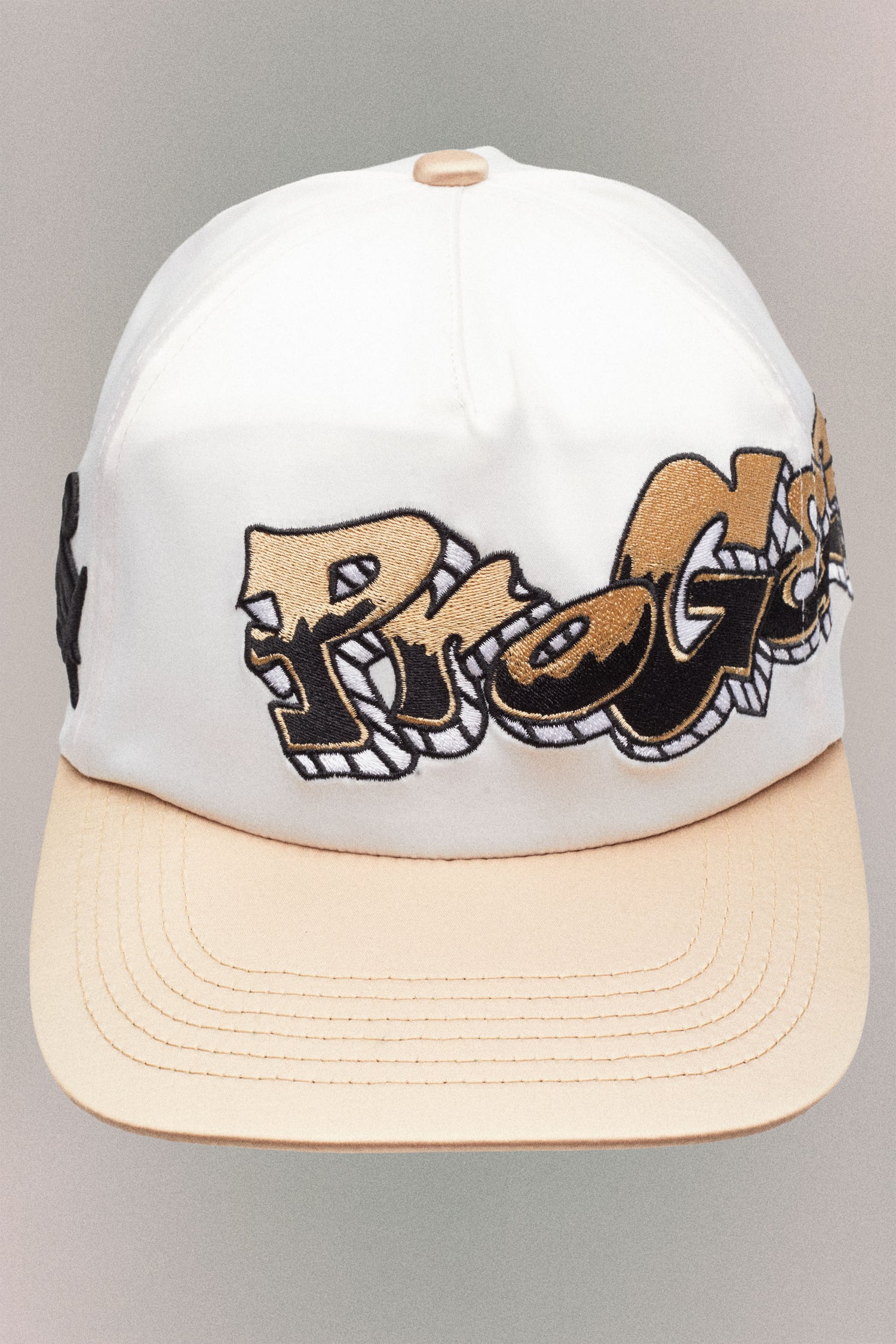 PROGETTO HAT // WHITE & IVORY